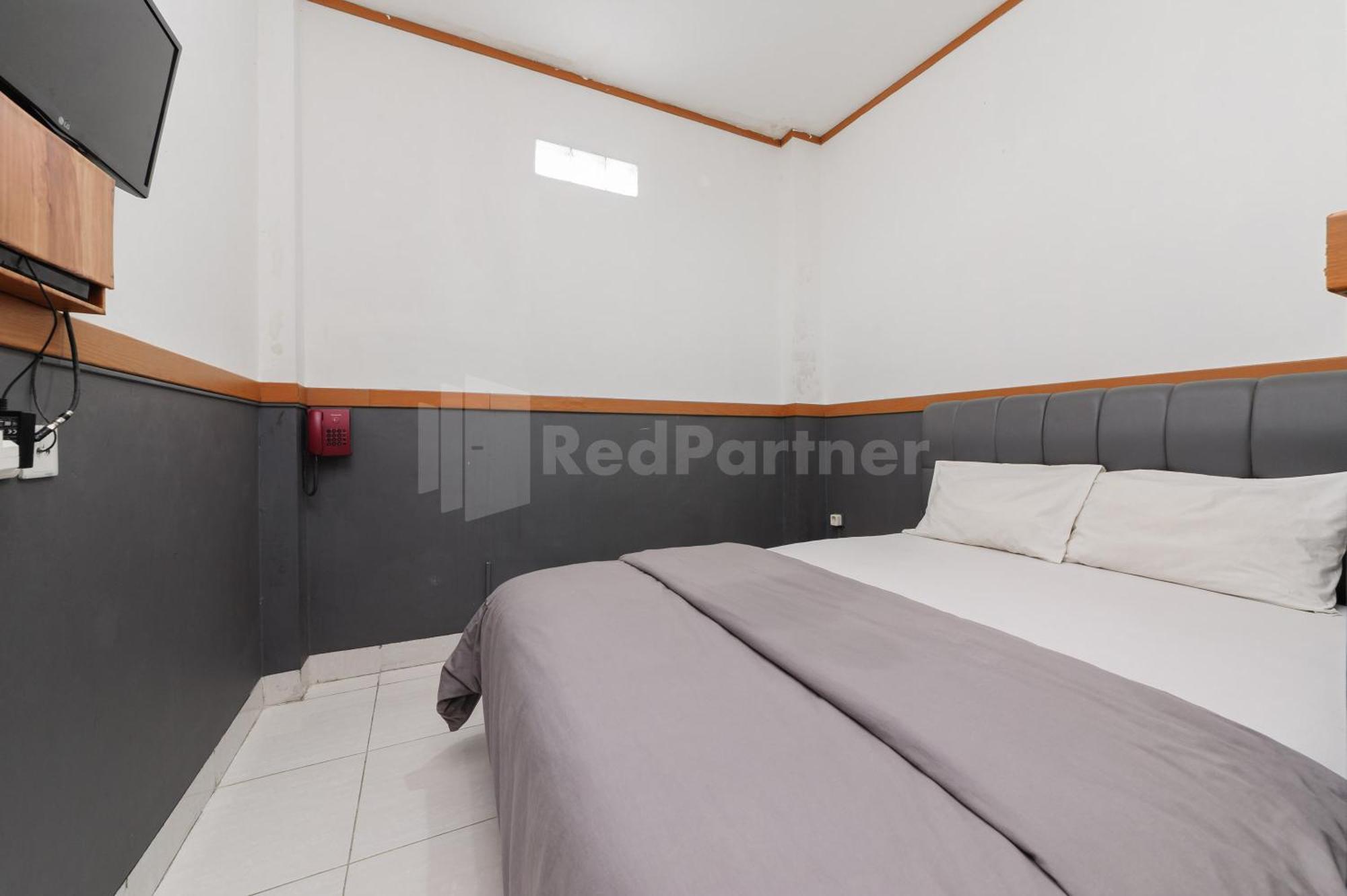 Ian Hotel Jaksa Mitra Reddoorz Джакарта Екстер'єр фото