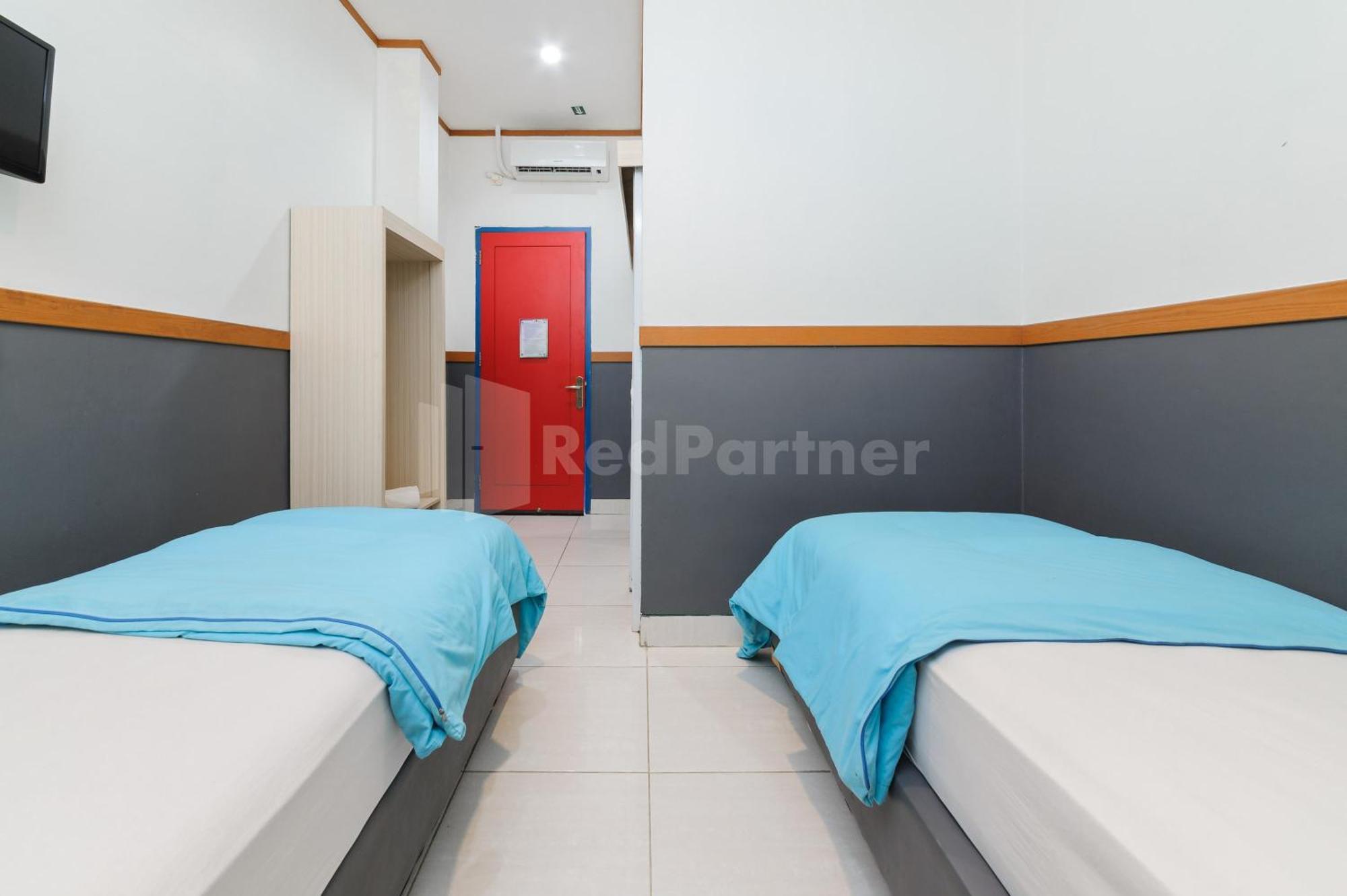 Ian Hotel Jaksa Mitra Reddoorz Джакарта Екстер'єр фото