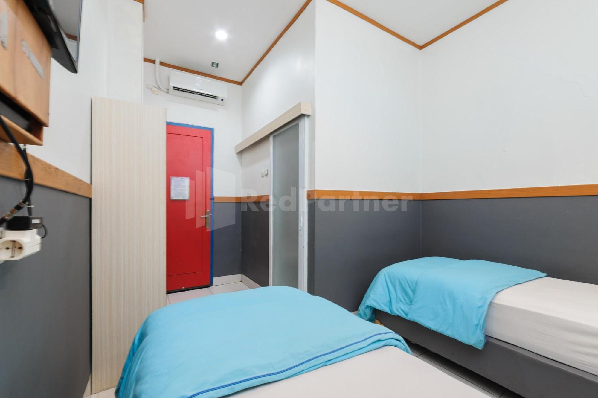 Ian Hotel Jaksa Mitra Reddoorz Джакарта Екстер'єр фото